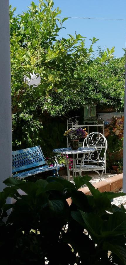 La Porta Sulla Costa Acomodação com café da manhã San Pantaleo Exterior foto