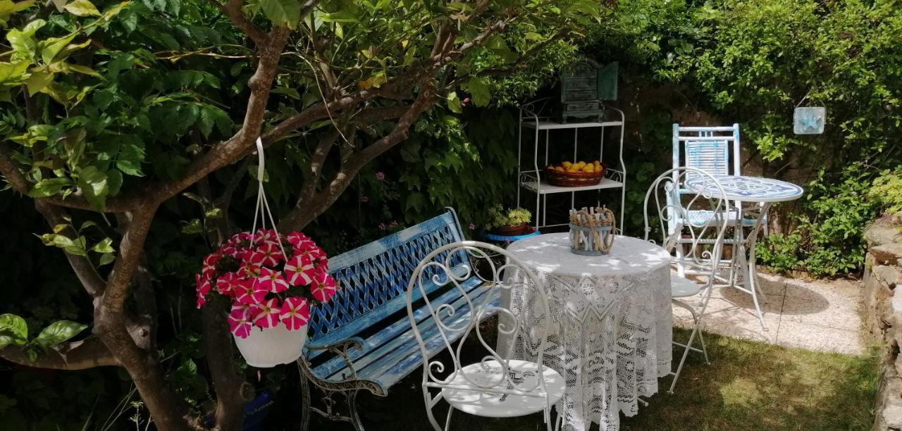 La Porta Sulla Costa Acomodação com café da manhã San Pantaleo Exterior foto