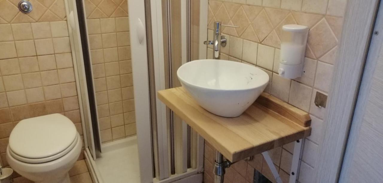 La Porta Sulla Costa Acomodação com café da manhã San Pantaleo Exterior foto