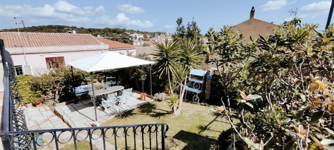 La Porta Sulla Costa Acomodação com café da manhã San Pantaleo Exterior foto