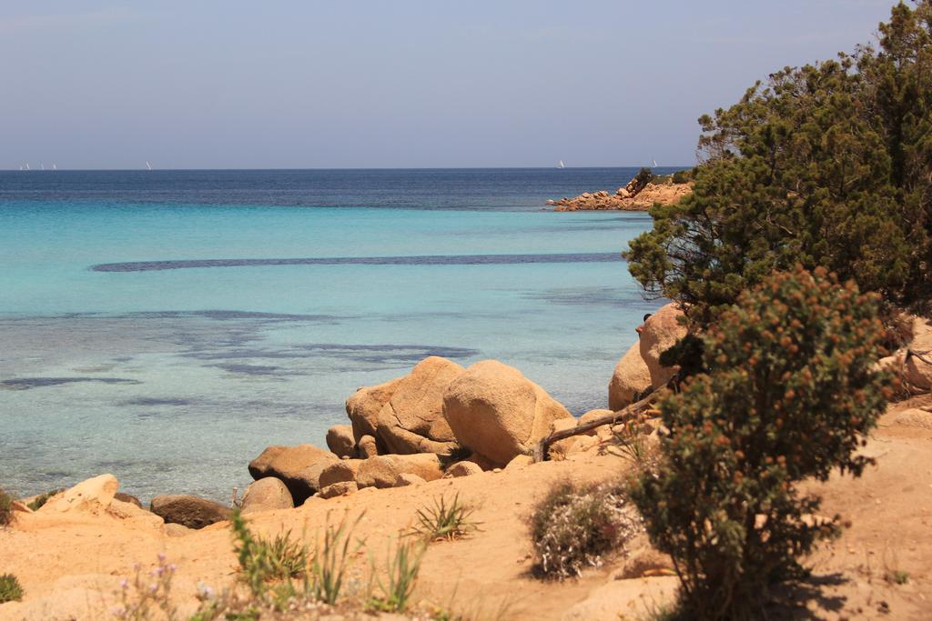La Porta Sulla Costa Acomodação com café da manhã San Pantaleo Exterior foto
