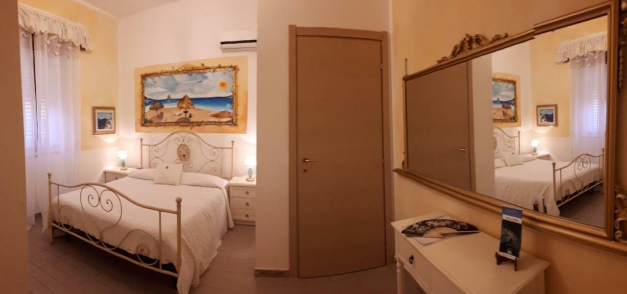 La Porta Sulla Costa Acomodação com café da manhã San Pantaleo Exterior foto