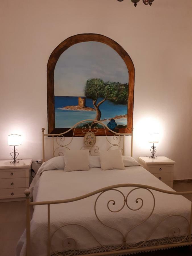 La Porta Sulla Costa Acomodação com café da manhã San Pantaleo Exterior foto